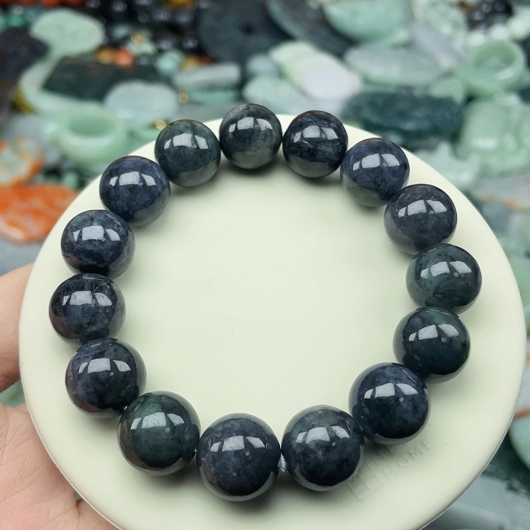 翡翠未镶嵌挂件3953