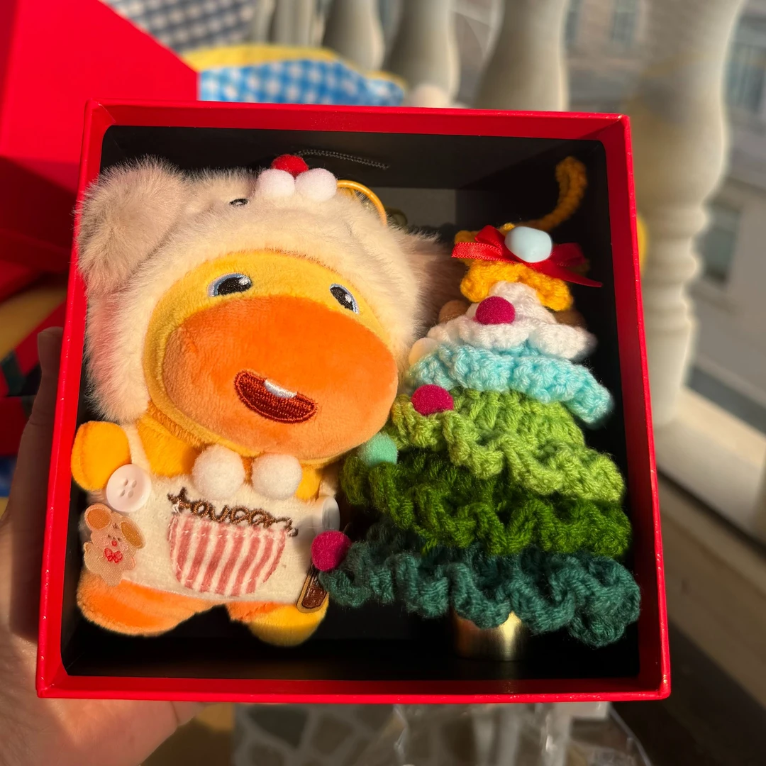 正版噜噜圣诞款玩偶水豚娃衣10cm娃冬天衣服女朋友可爱礼物花束