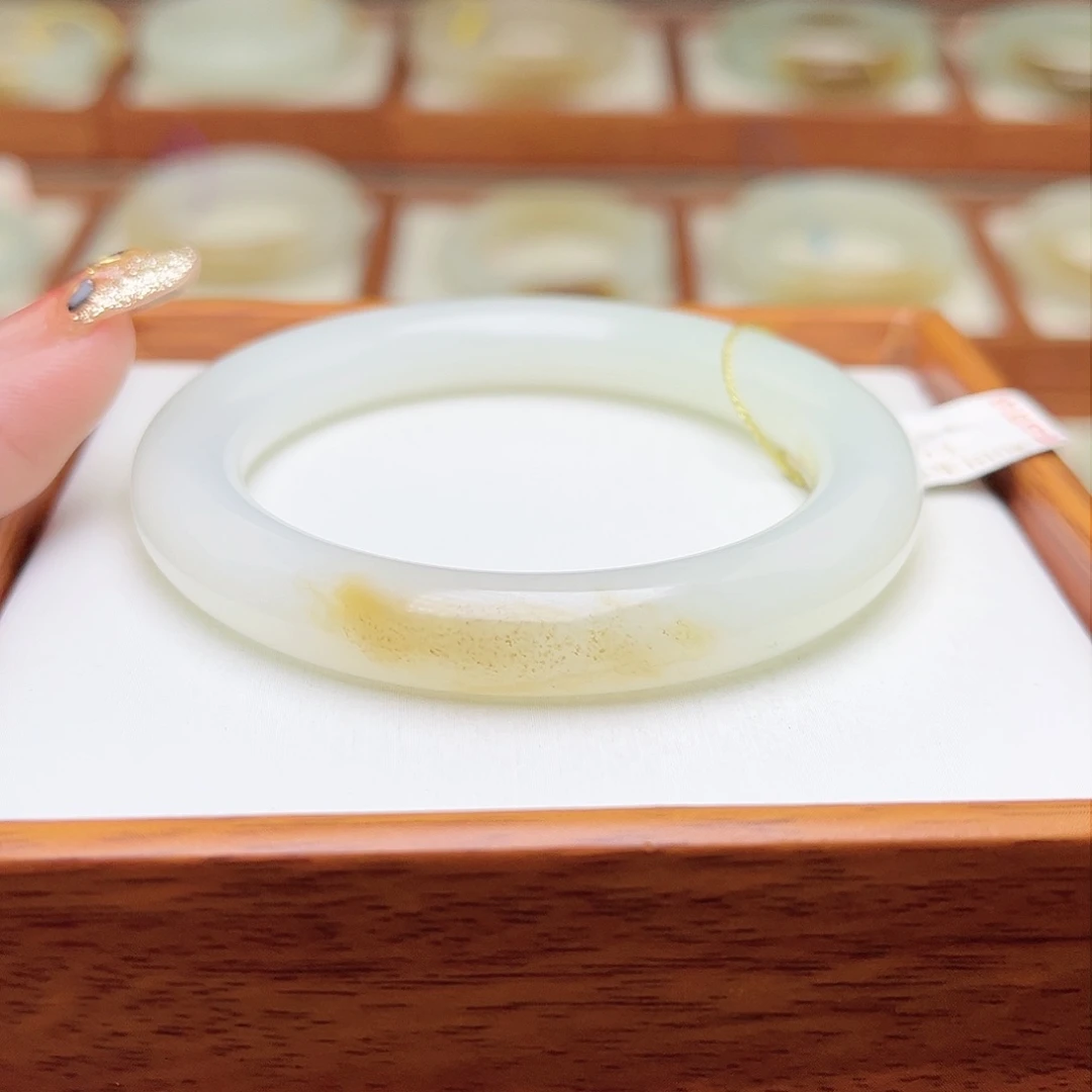 和田玉手镯未镶嵌51