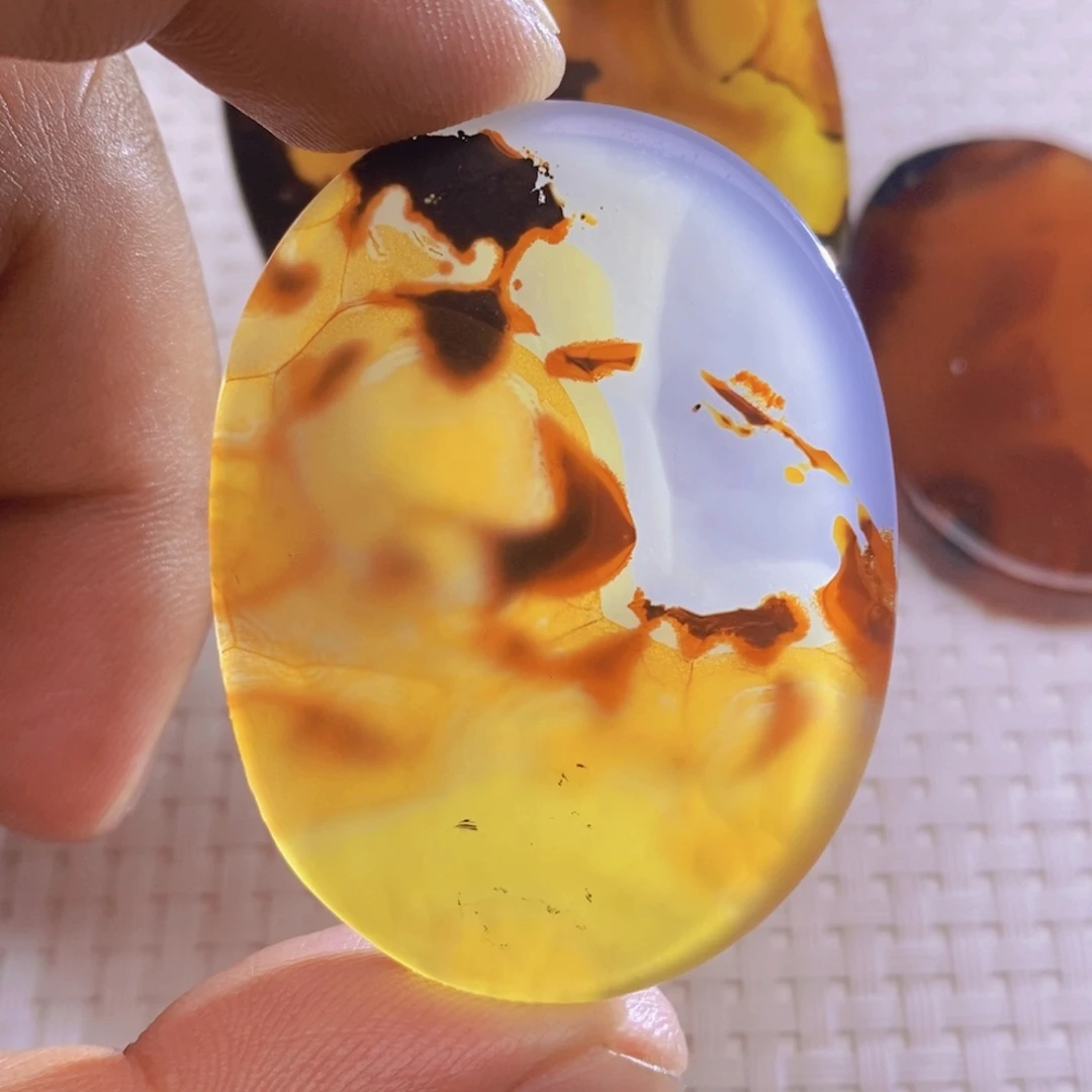 玛瑙/玉髓颈饰未镶嵌