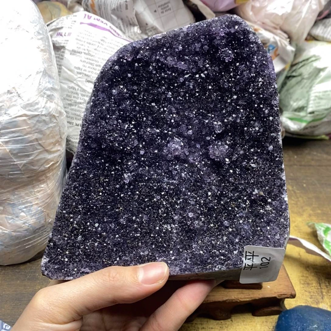 紫晶乌拉圭未镶嵌