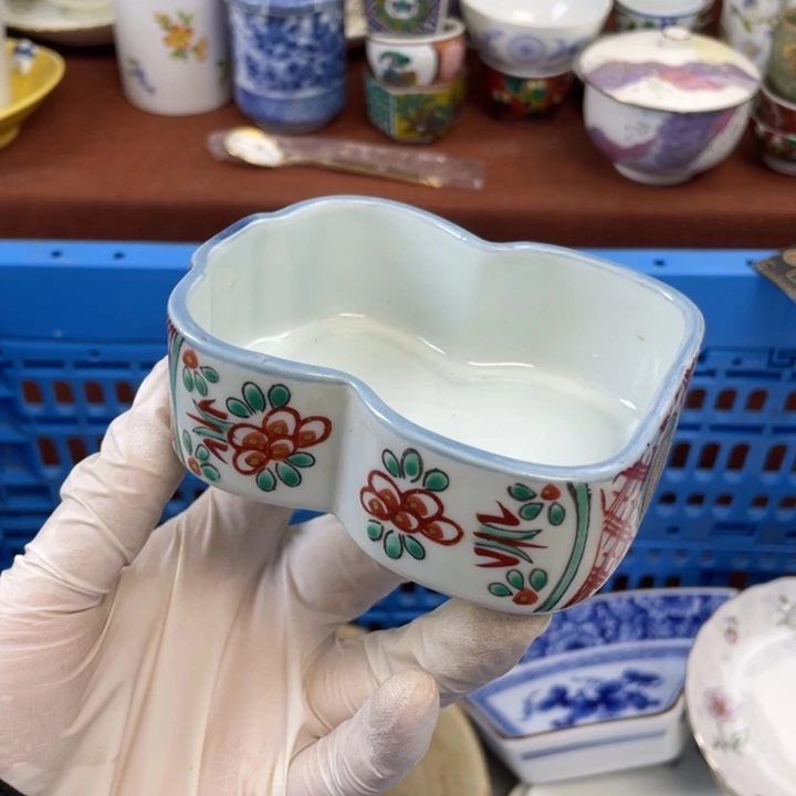 他家瓷器真美…开播的