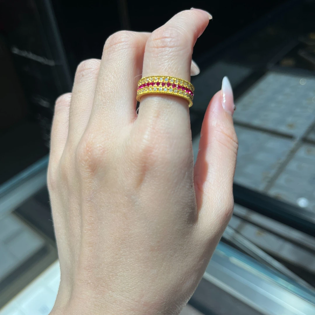 水贝黄金足金999黄金镶嵌三排满镶嵌中间红戒指