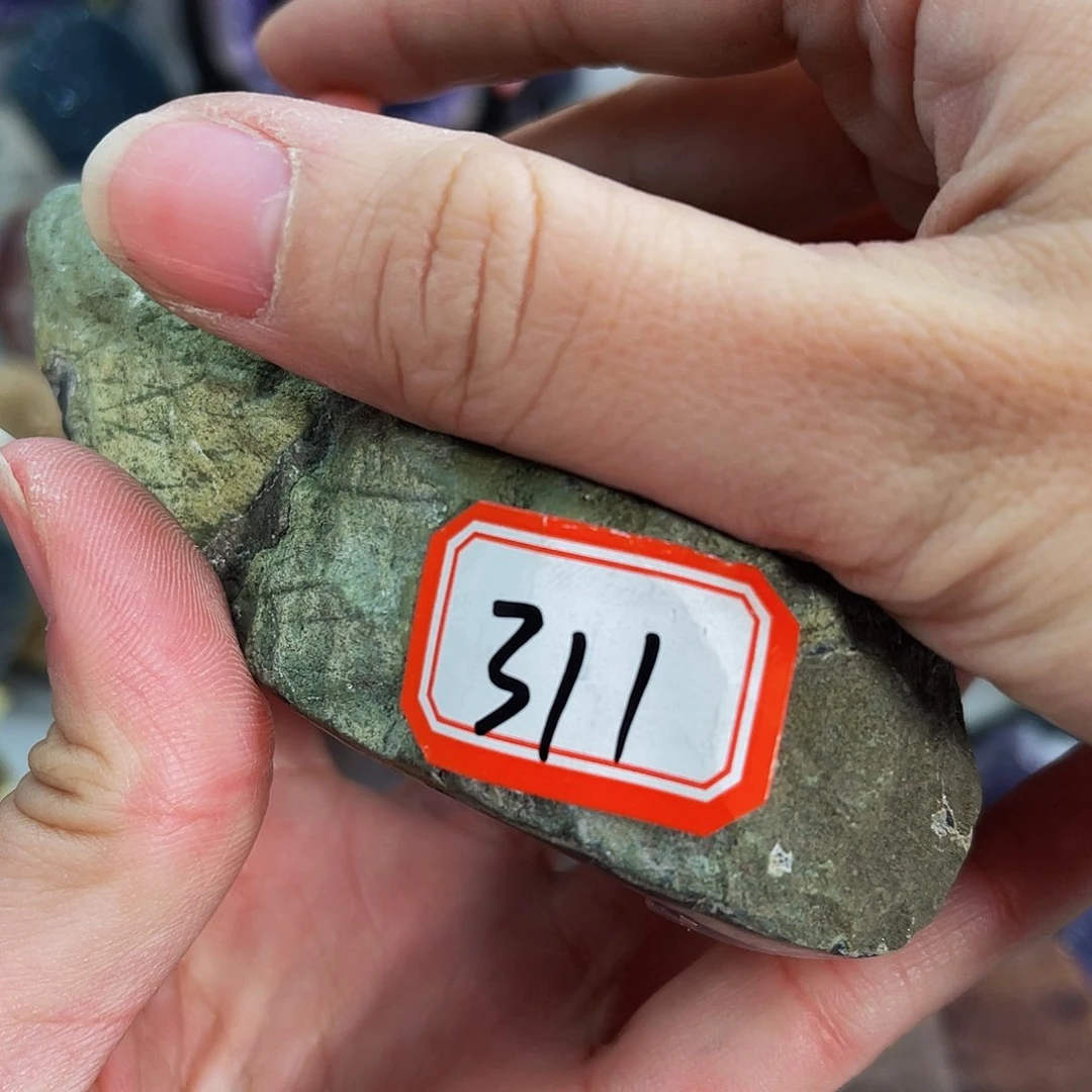 水晶随形摆件未镶嵌