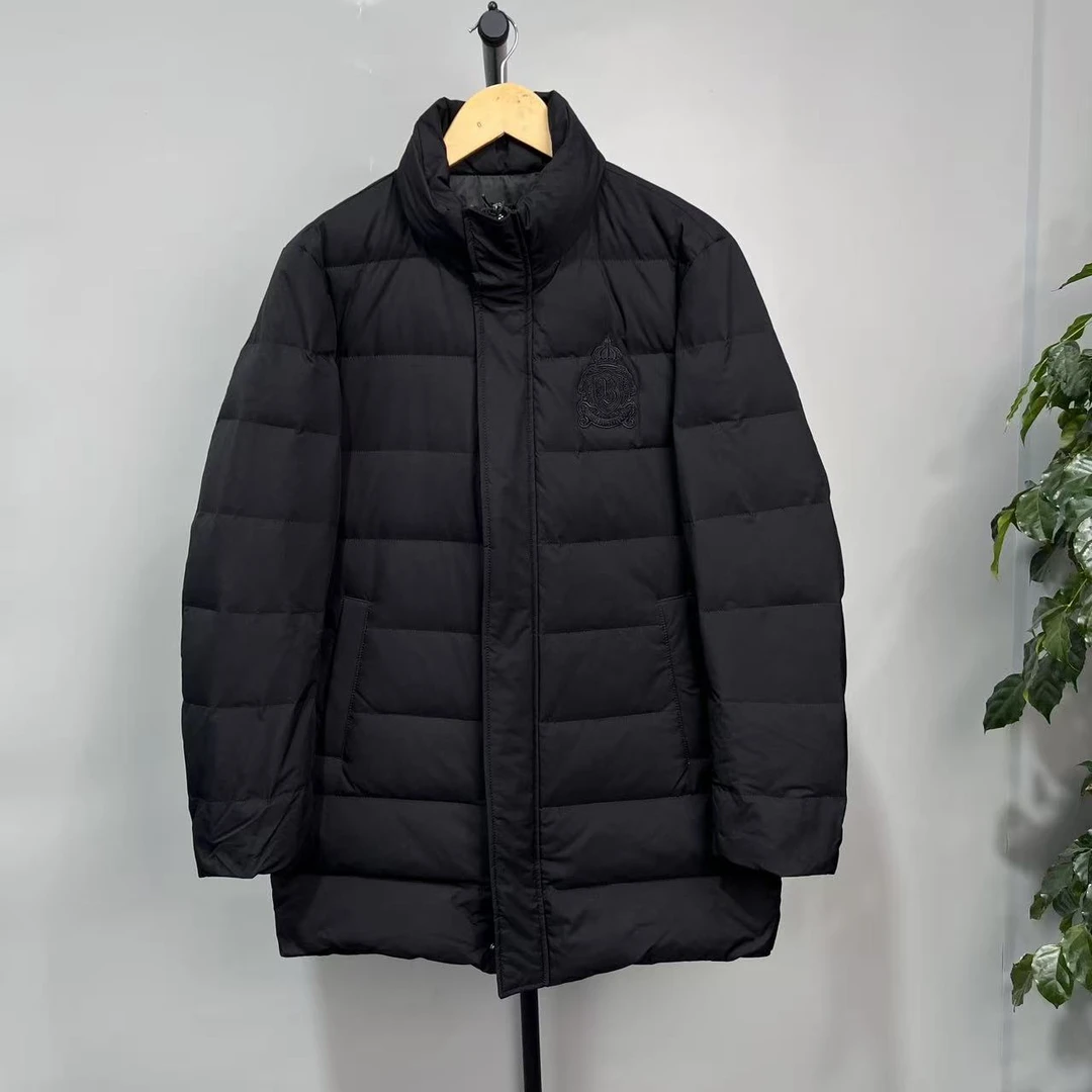 海港城奢牌秋冬新款黑色中长款贴布绣立领白鸭绒羽绒服 Q1345 A1