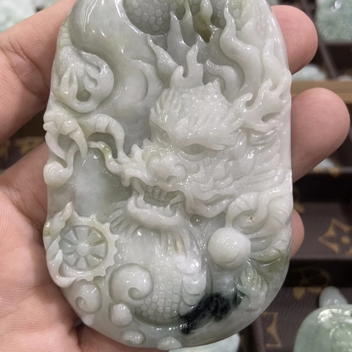 翡翠未镶嵌挂件一