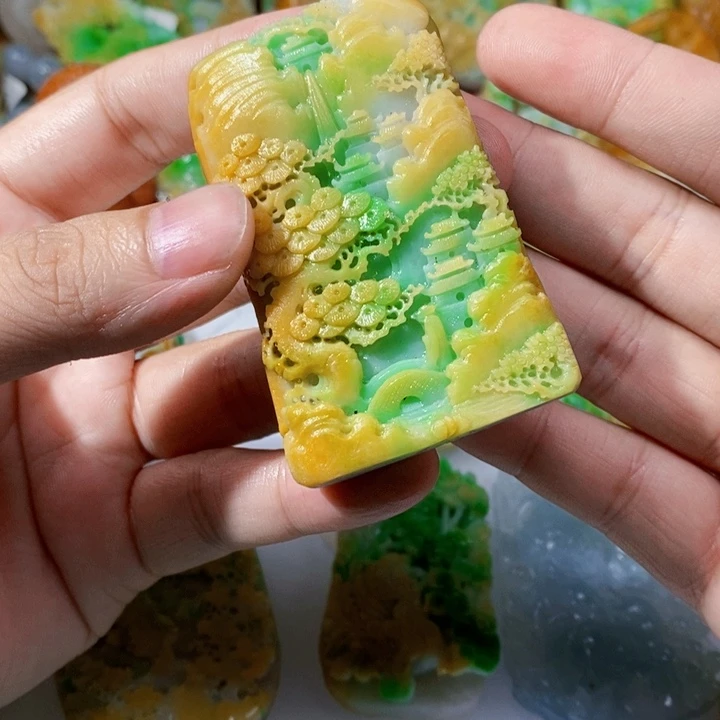 未镶嵌定制翡翠深***人翡翠