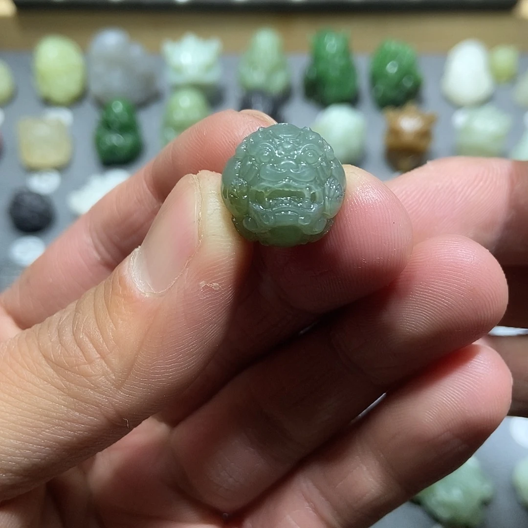 和田玉颈饰未镶嵌定制