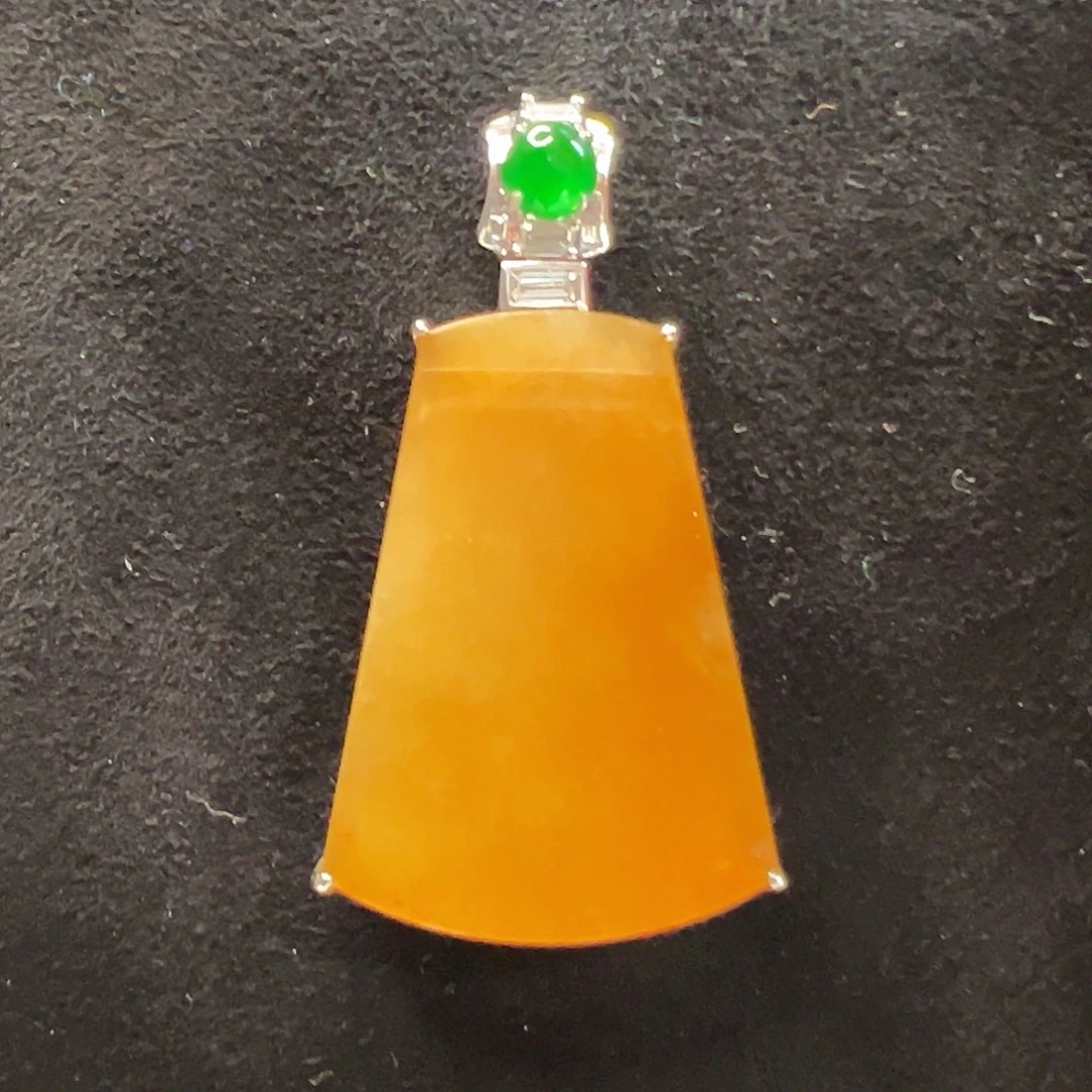 翡翠18K金镶嵌吊坠(不含链)高冰黄翡无事牌吊坠