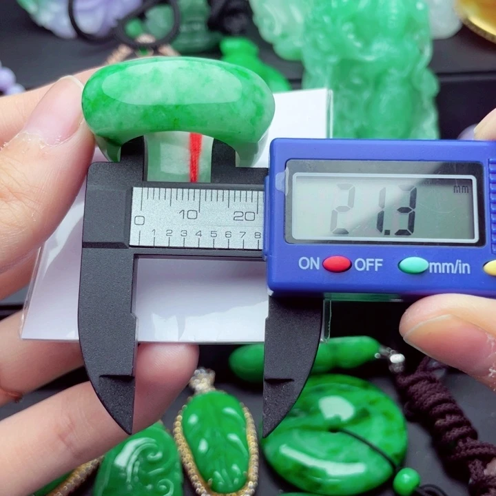 翡翠未镶嵌戒指戒指