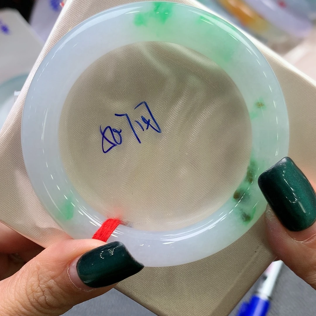 翡翠未镶嵌手镯5051圆