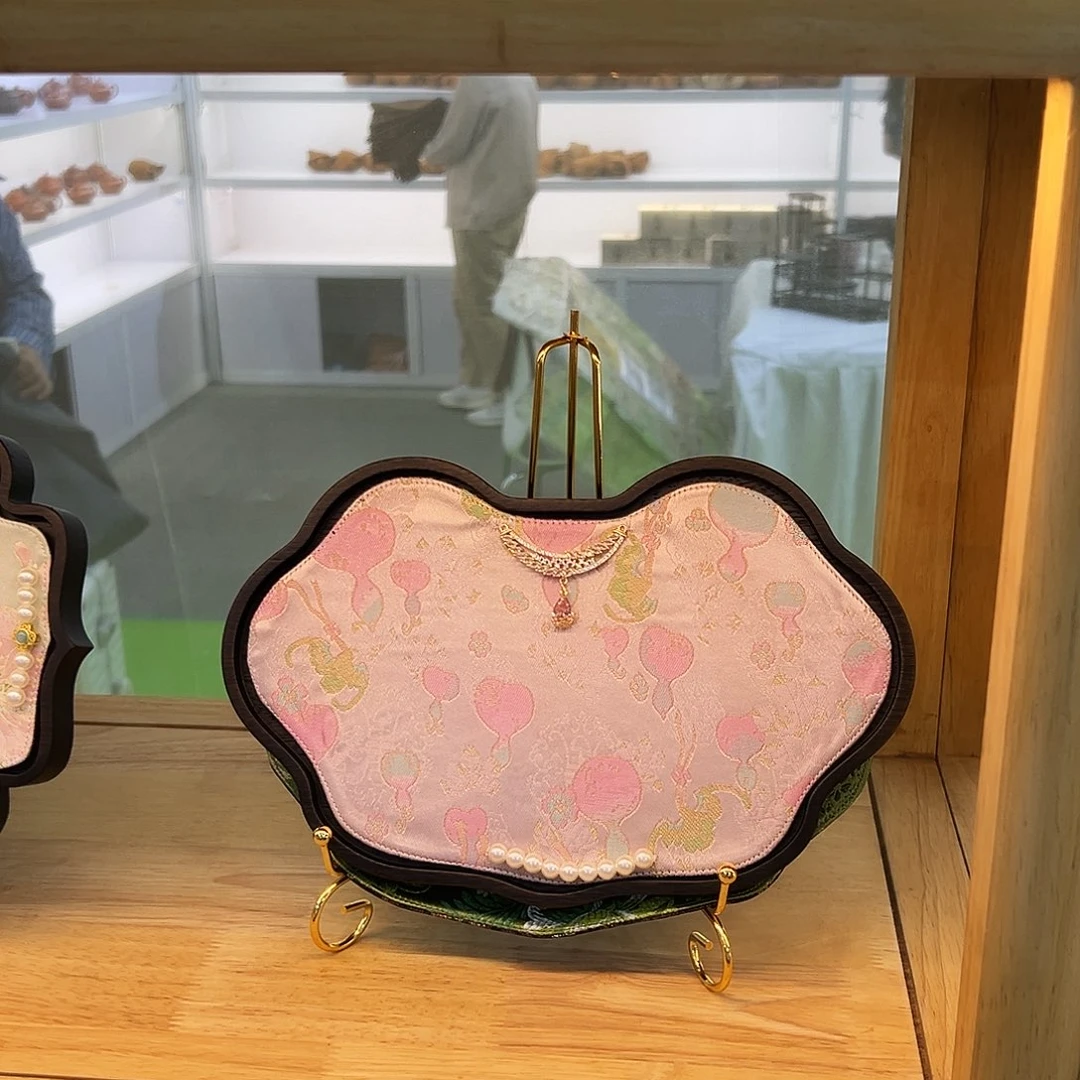 逃****花壶壶壶壶哈哈哈哈