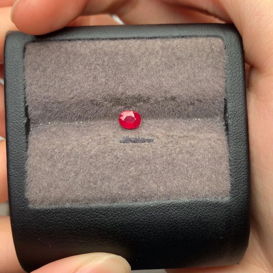 裸石红宝石4×5鸽血红