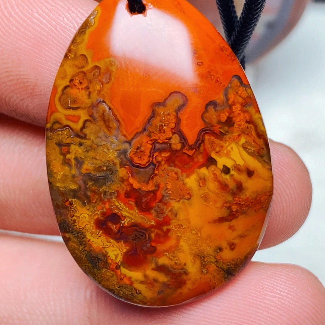 用***9玛瑙/玉髓未镶嵌颈饰