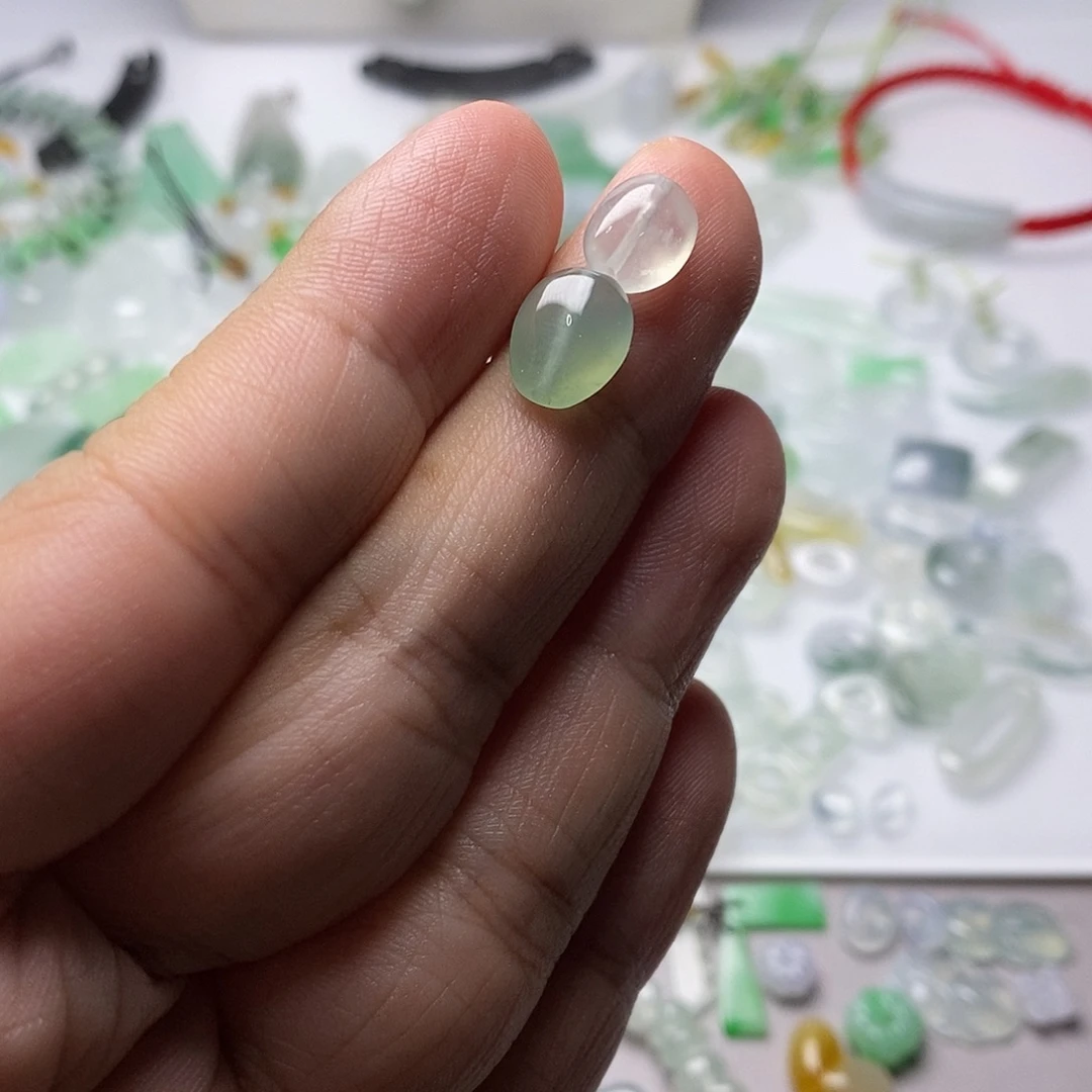 C***n翡翠未镶嵌颈饰天然翡翠