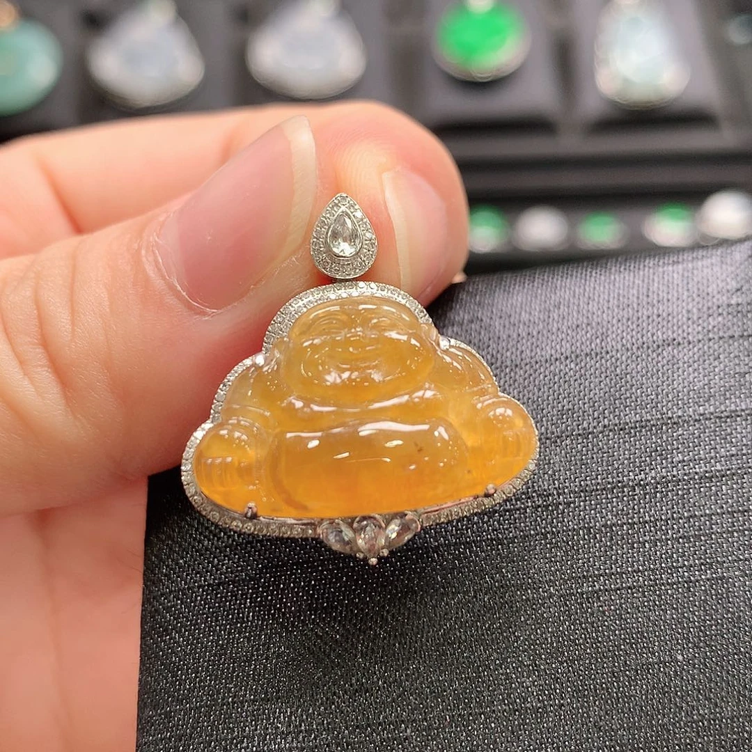 翡翠18K金镶嵌颈饰佛公