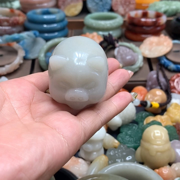 奶***柒石英质玉（黄龙玉）合金颈饰