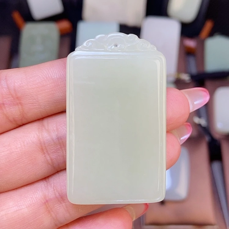 【闪购商品】颈饰未镶嵌和田玉