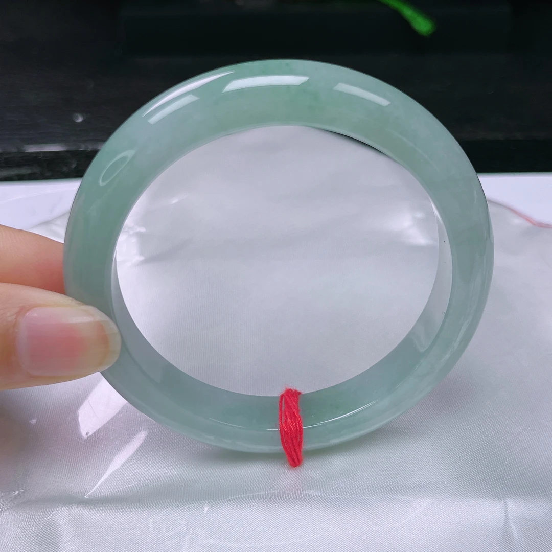 天然缅甸A货翡翠手镯57-58圈飘绿起胶，尺寸：57.8-11.2-8.4女款