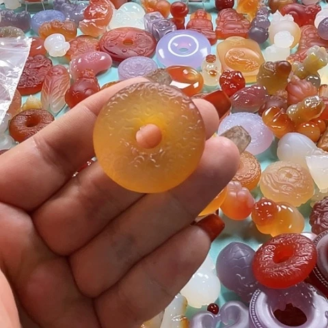 未镶嵌颈饰玛瑙/玉髓感**乖