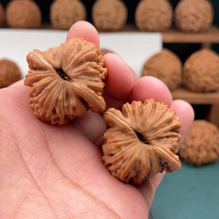 文玩核桃把件╯****﹌文玩核桃平谷四座楼