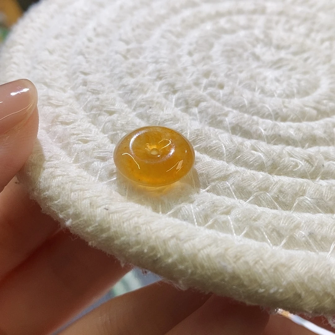 未镶嵌挂件翡翠冰黄扣子