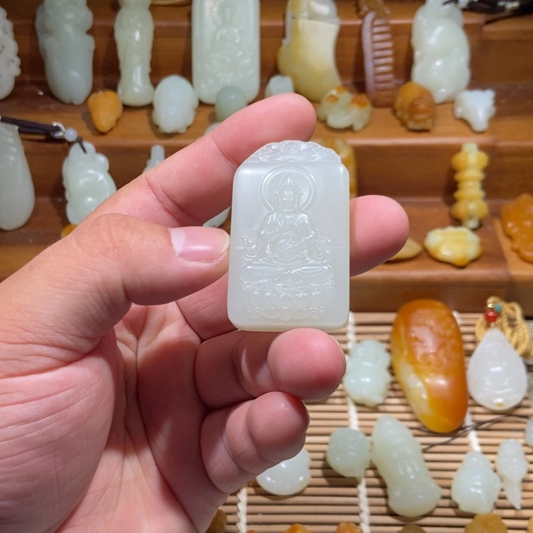 a***飞颈饰未镶嵌和田玉