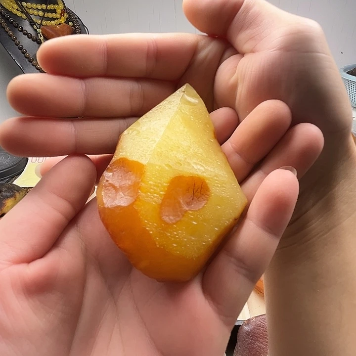 Z***Z定制琥珀未镶嵌纯天然蜜蜡吊坠