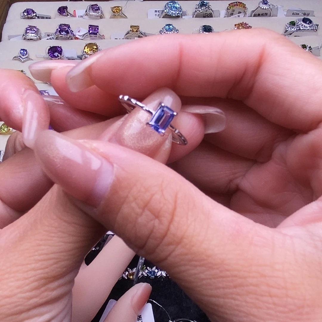 戒指银S925镶嵌坦桑石