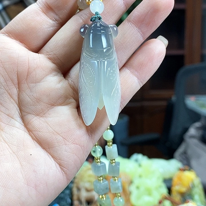 蛇纹石玉吊坠未镶嵌