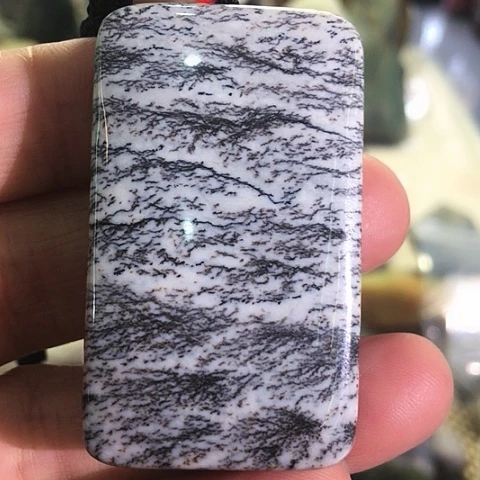 和田玉未镶嵌把件