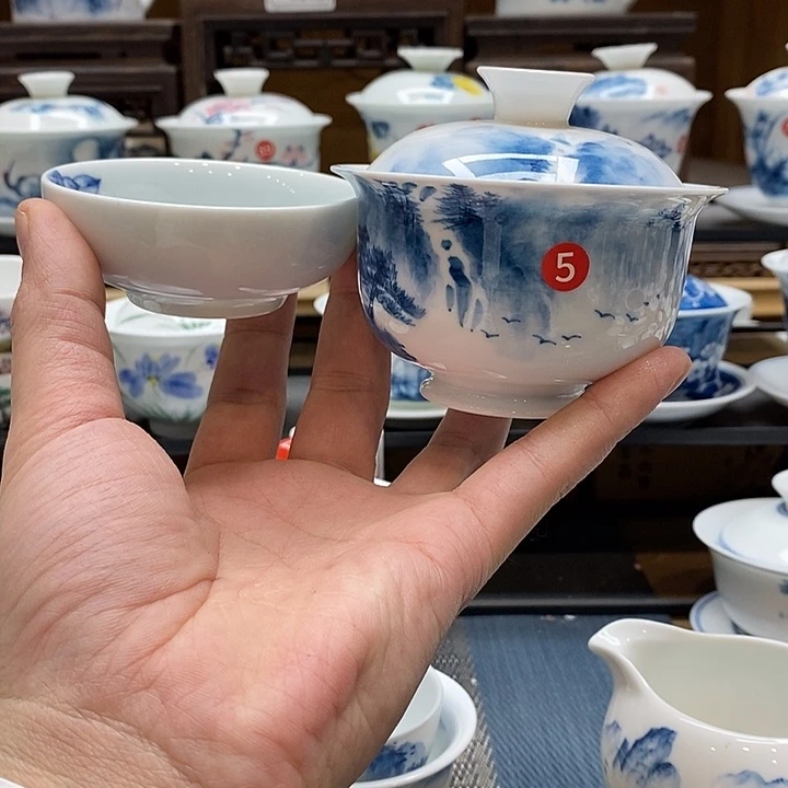 手绘微瑕山水盖碗加一杯