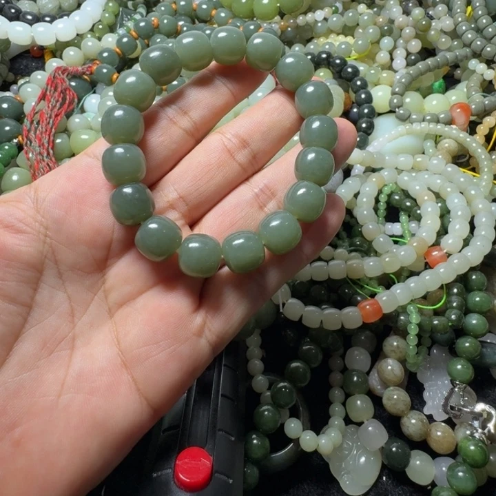 徐***生未镶嵌手串和田玉12