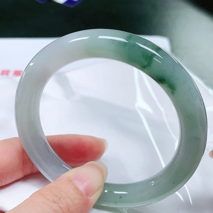翡翠手镯（圆镯）未镶嵌