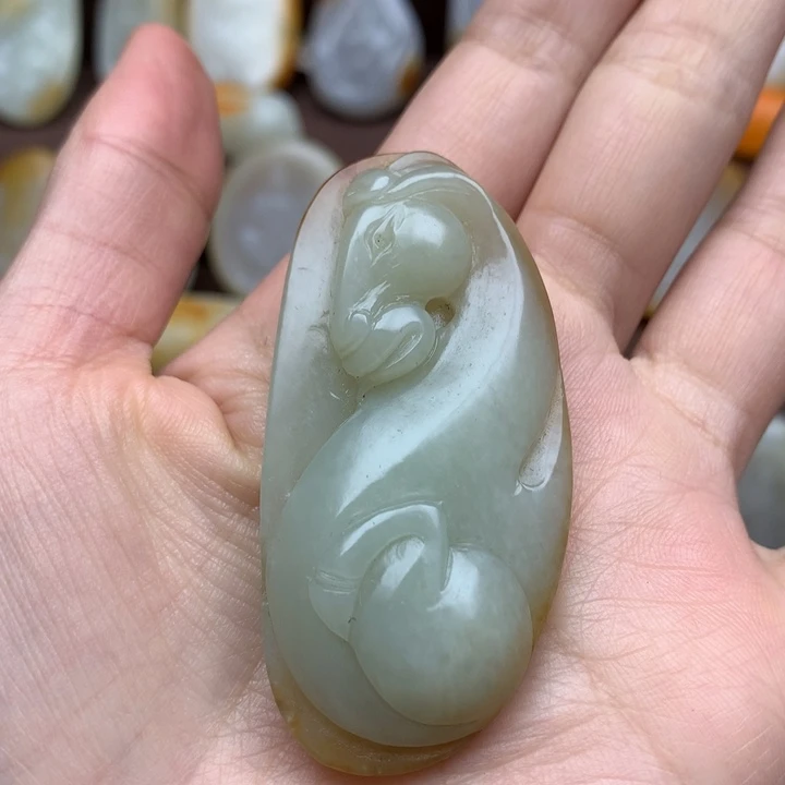 和田玉未镶嵌颈饰