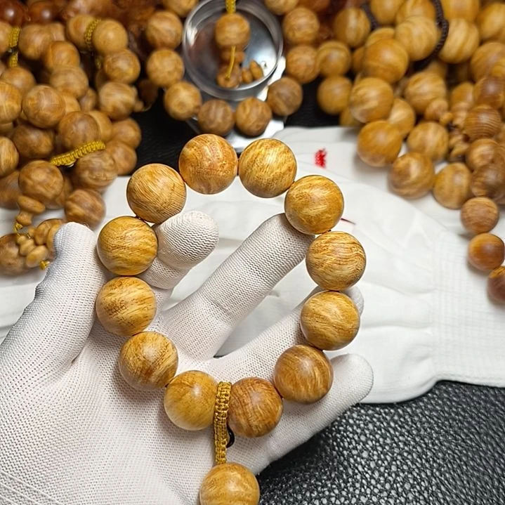 一***6无事牌非洲檀香琥珀木手串