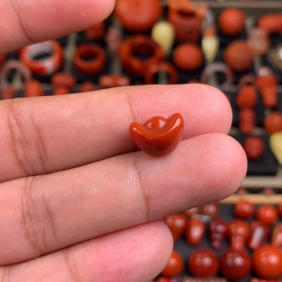 南红玛瑙未镶嵌元宝