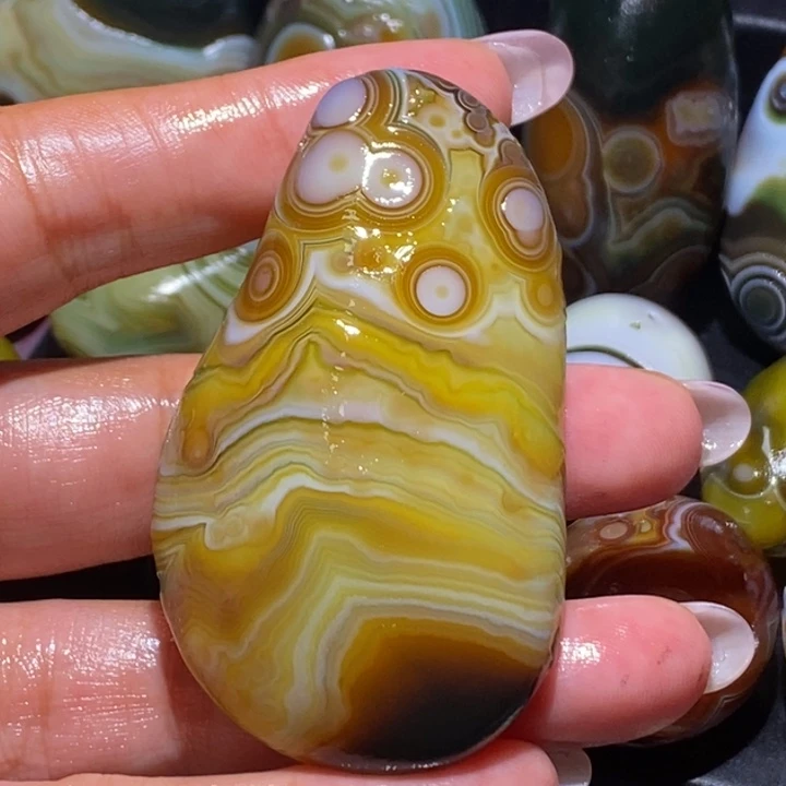 玛瑙/玉髓未镶嵌珠宝奇石30