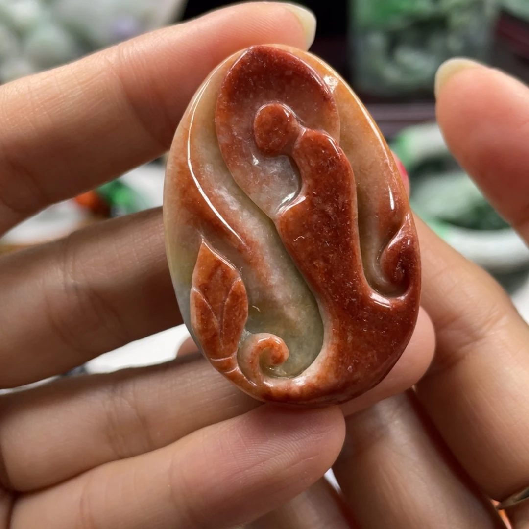 翡翠未镶嵌颈饰牌子