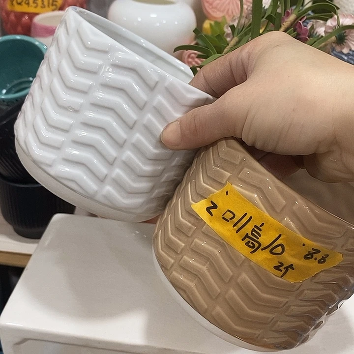 陶盆有孔 瑕疵针孔漏釉介意勿拍口 高