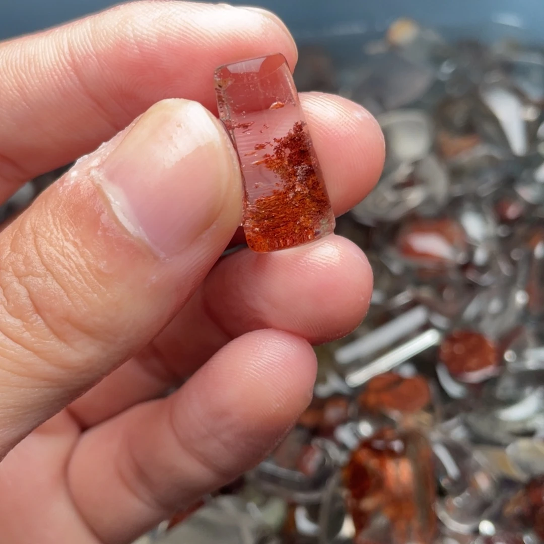 星***a只买单纯的吊坠，没带链子，属的性质。