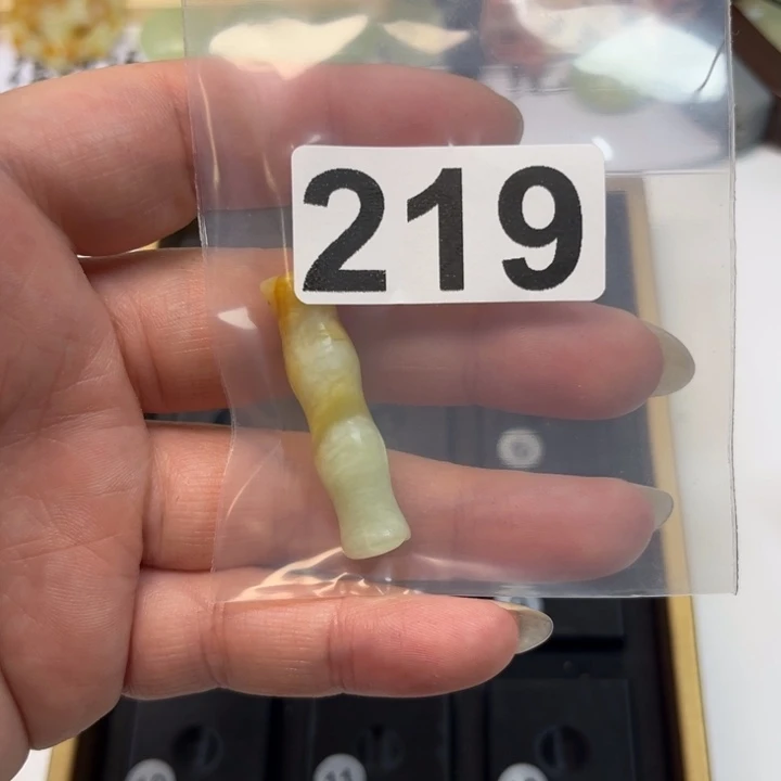 蛇纹石玉未镶嵌珠宝半成品