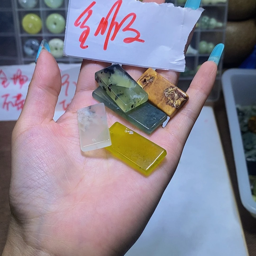 蛇纹石玉未镶嵌其他21