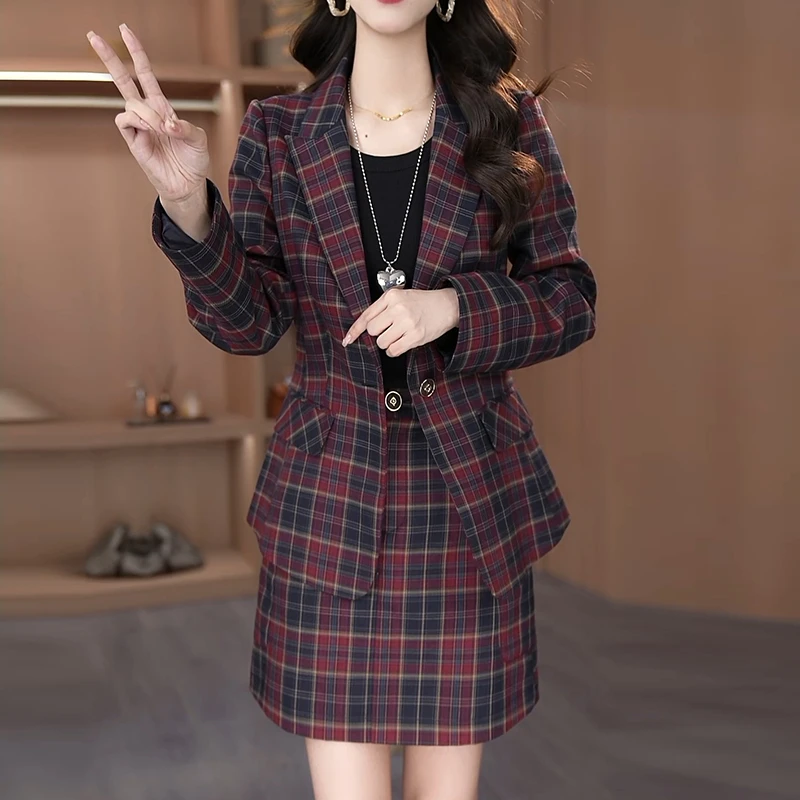 2025秋季新款时尚套装洋气显瘦休闲百搭春秋款格子两件套小西装女