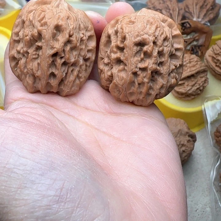 文玩核桃吊坠找****馆西北将军榜