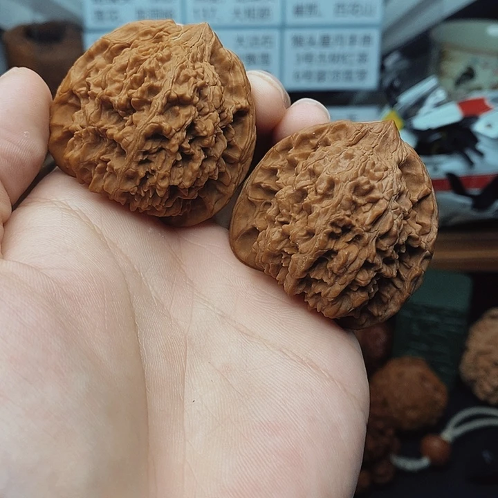 文玩核桃把件42百花山-155