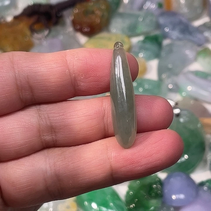 喜***橙翡翠未镶嵌吊坠(不含链)