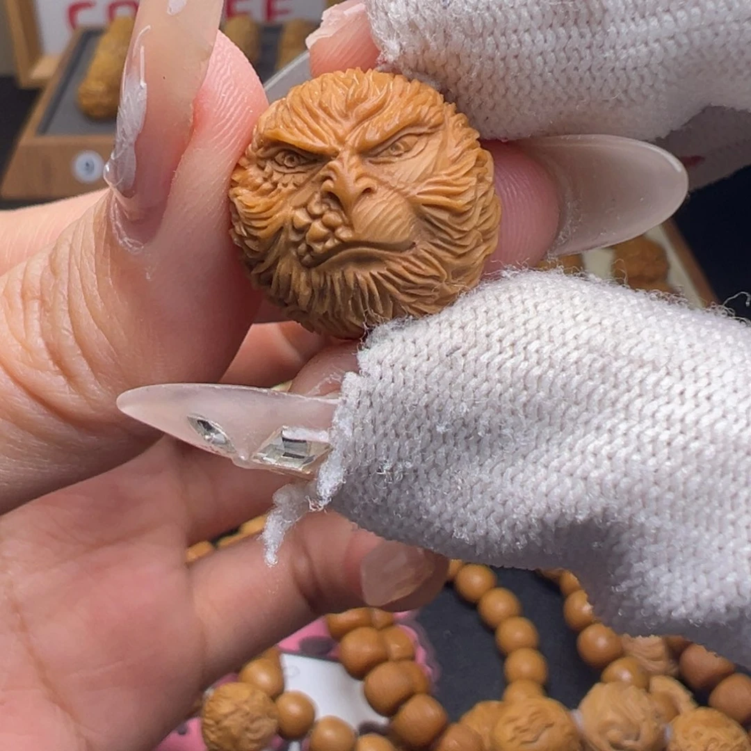 文玩核桃把件精修款黑神话悟空18左右尺寸全品有正常封口线