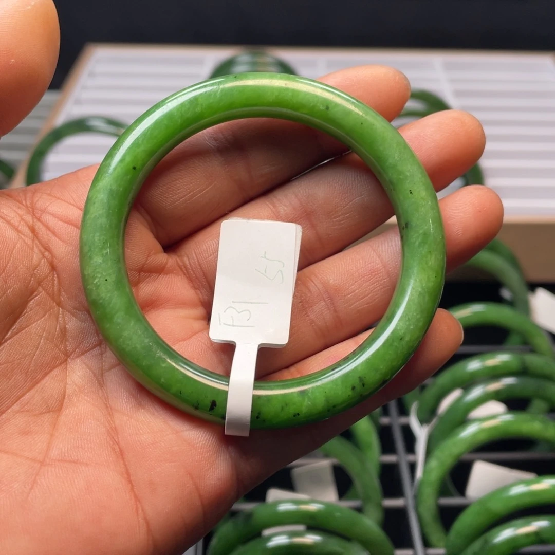 和田玉（碧玉）手镯未镶嵌