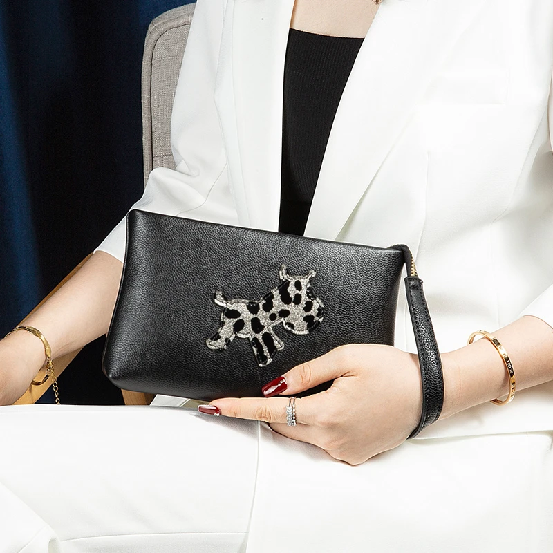 2025秋冬新款真皮大容量零钱包女士轻便手拎包软牛皮小手包放手机